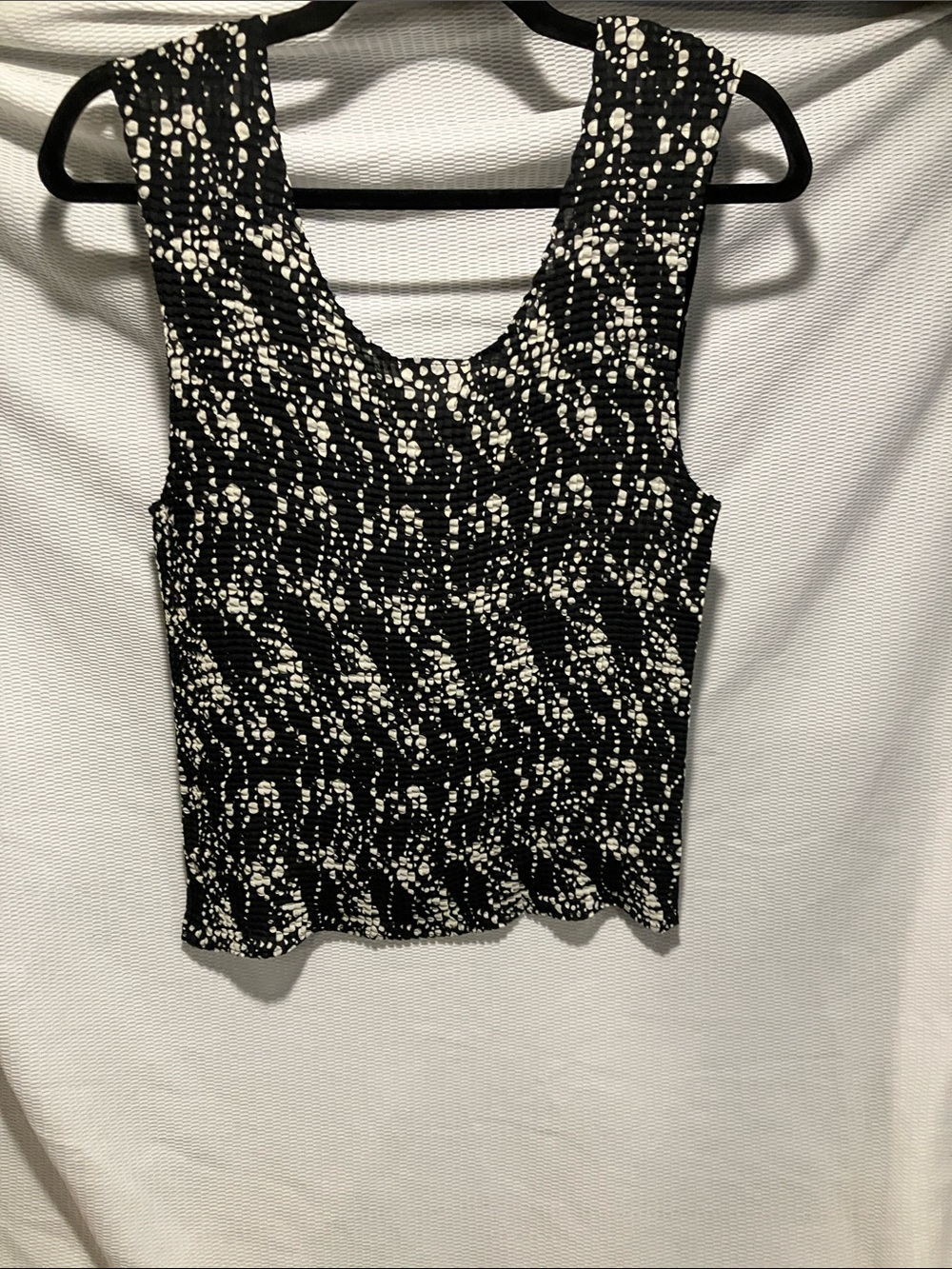 NICOLA Black and White Smocked Dot-Print Tank Top - Picture 6 of 6